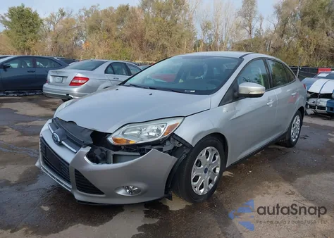 2012 Ford Focus Se z USA, uszkodzony, nr VIN 1FAHP3F22CL301306